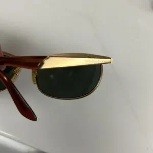 Giorgio Armani | Accessories | Giorgio Armani Gold Frame  Giorgio Armani gold frame sunglasses gray condition unisex main image 1